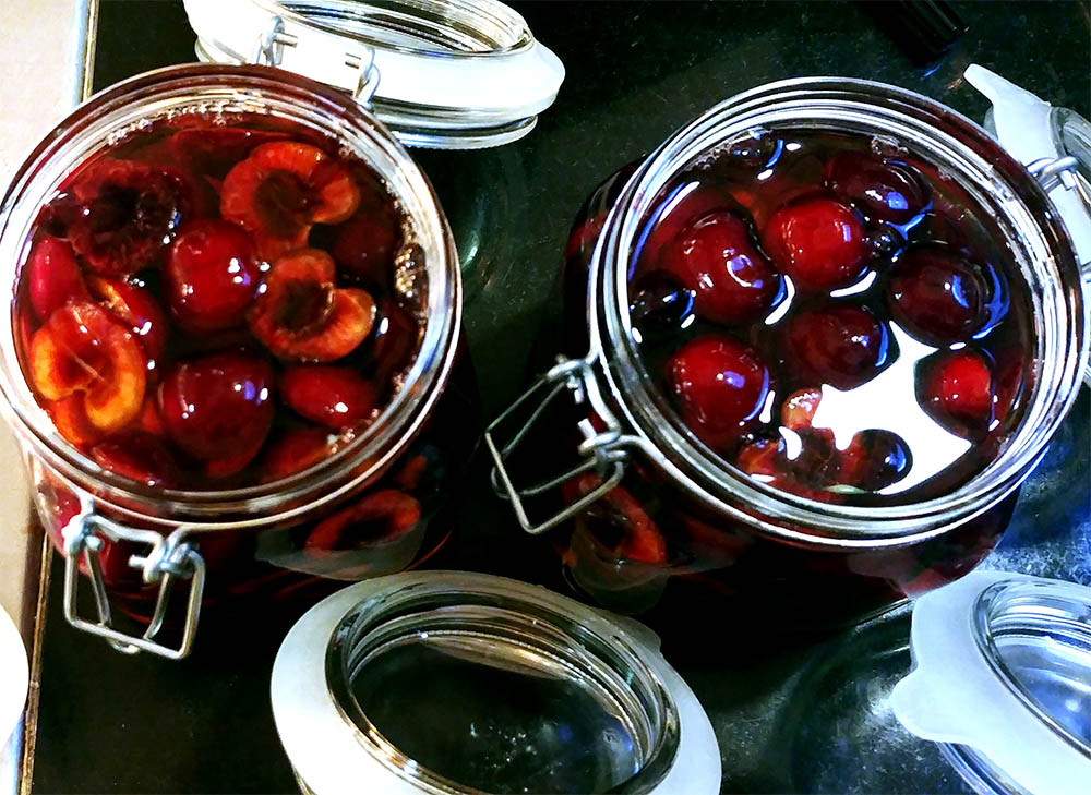 Kirschen in Essiglake Meyers Keller Sternerestaurant