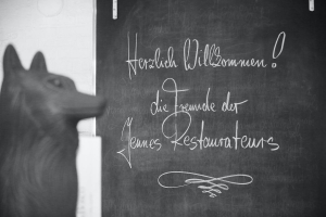 Tafel der JRE bei Meyers Keller